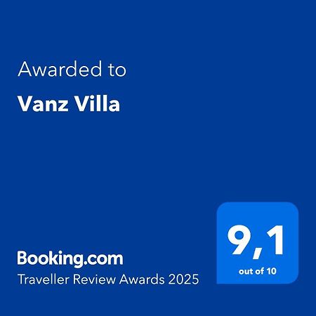 Vanz Villa Монт Чойзи Екстериор снимка